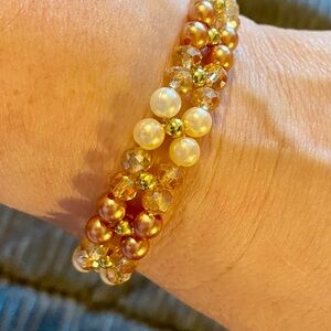 Elegant Rose Gold and Cream Beaded Bracelet